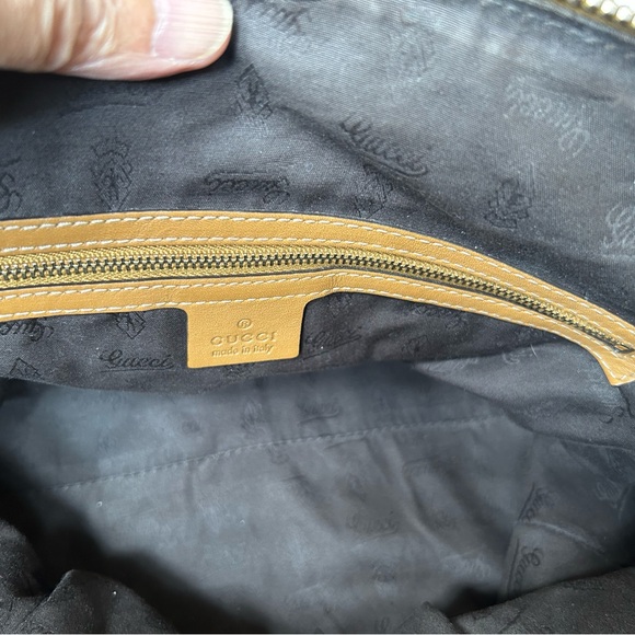Gucci Monogrammed Shoulder Bag - Picture 6 of 14